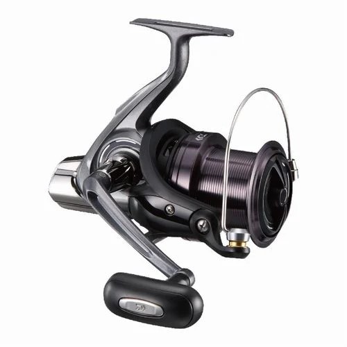 Катушка DAIWA 17 Crosscast 4000 4.1:1 3+1bb drag 15kg 075930