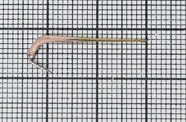 Блесна Клюшка P (25мм) (каро+латунь)